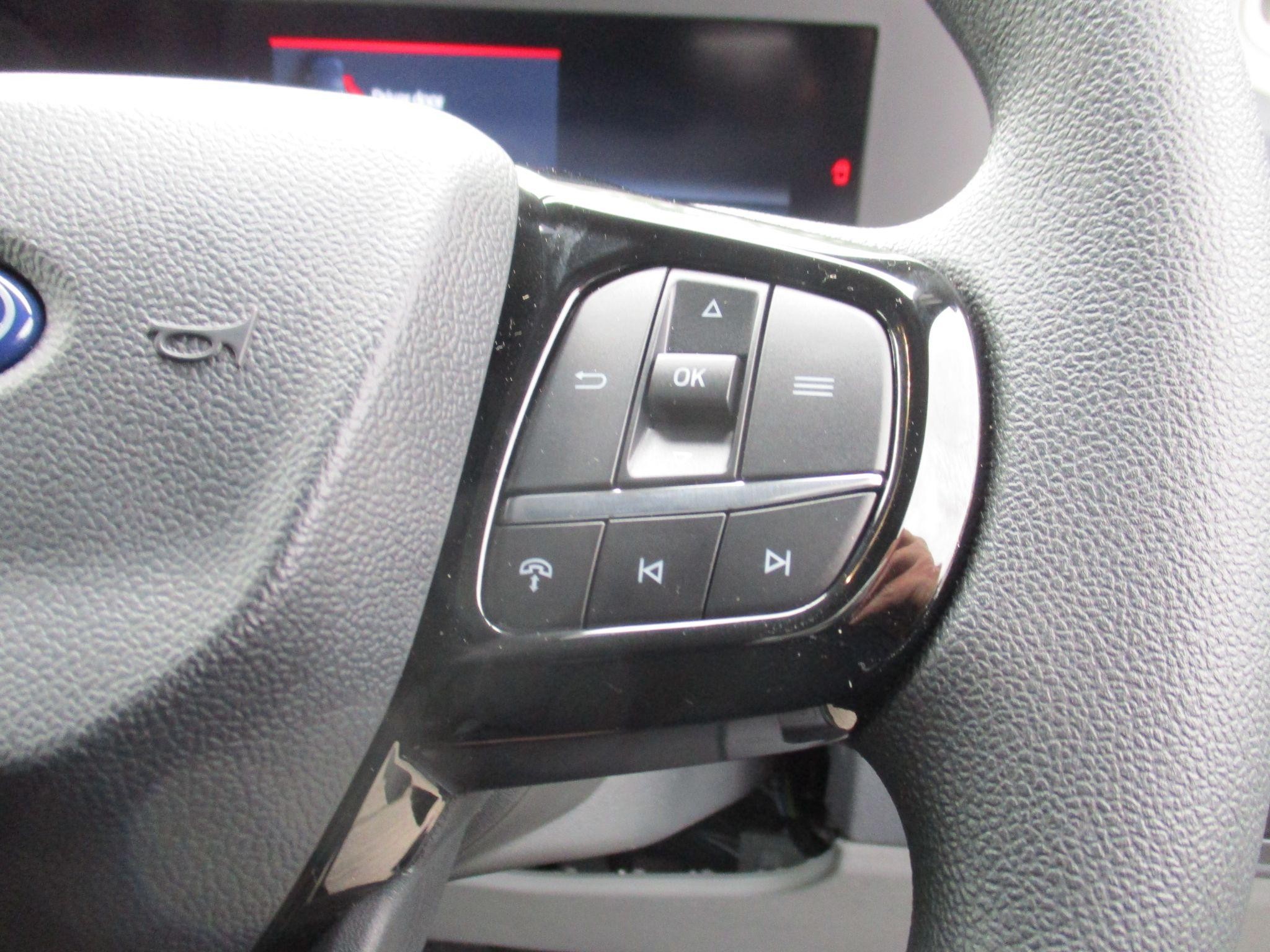 Ford Transit Custom Image 22