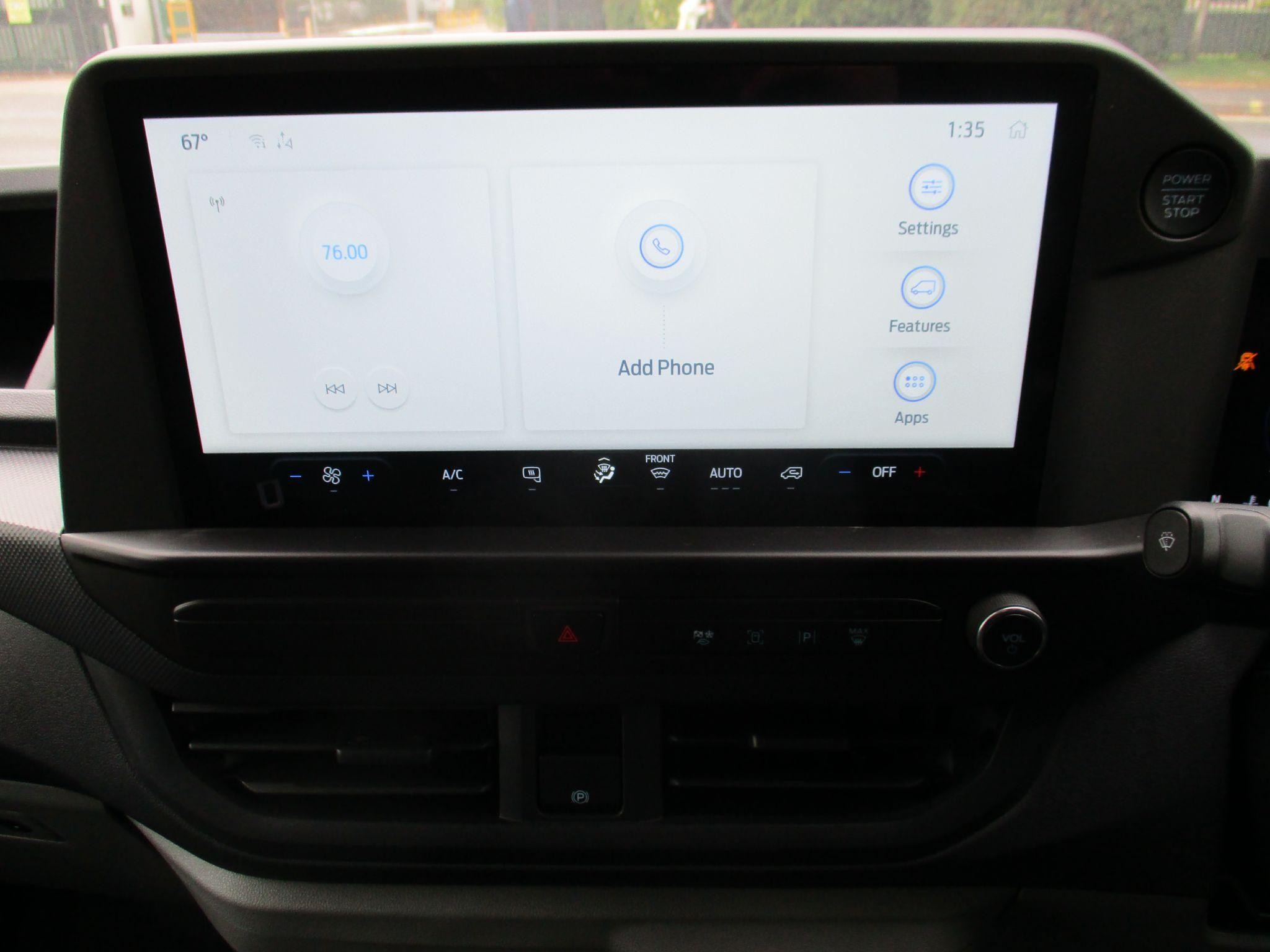Ford Transit Custom Image 25