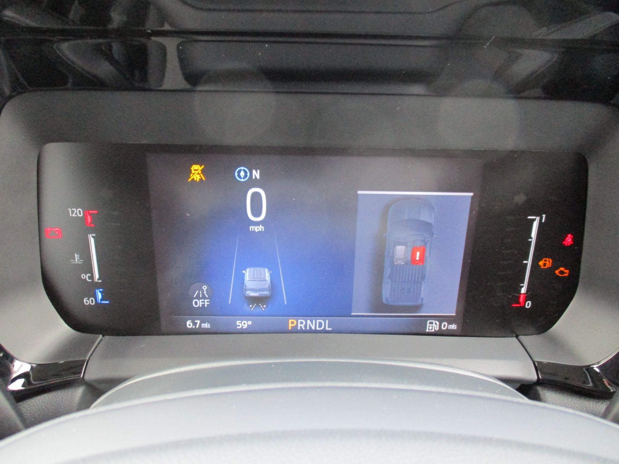 Ford Transit Courier Image 20