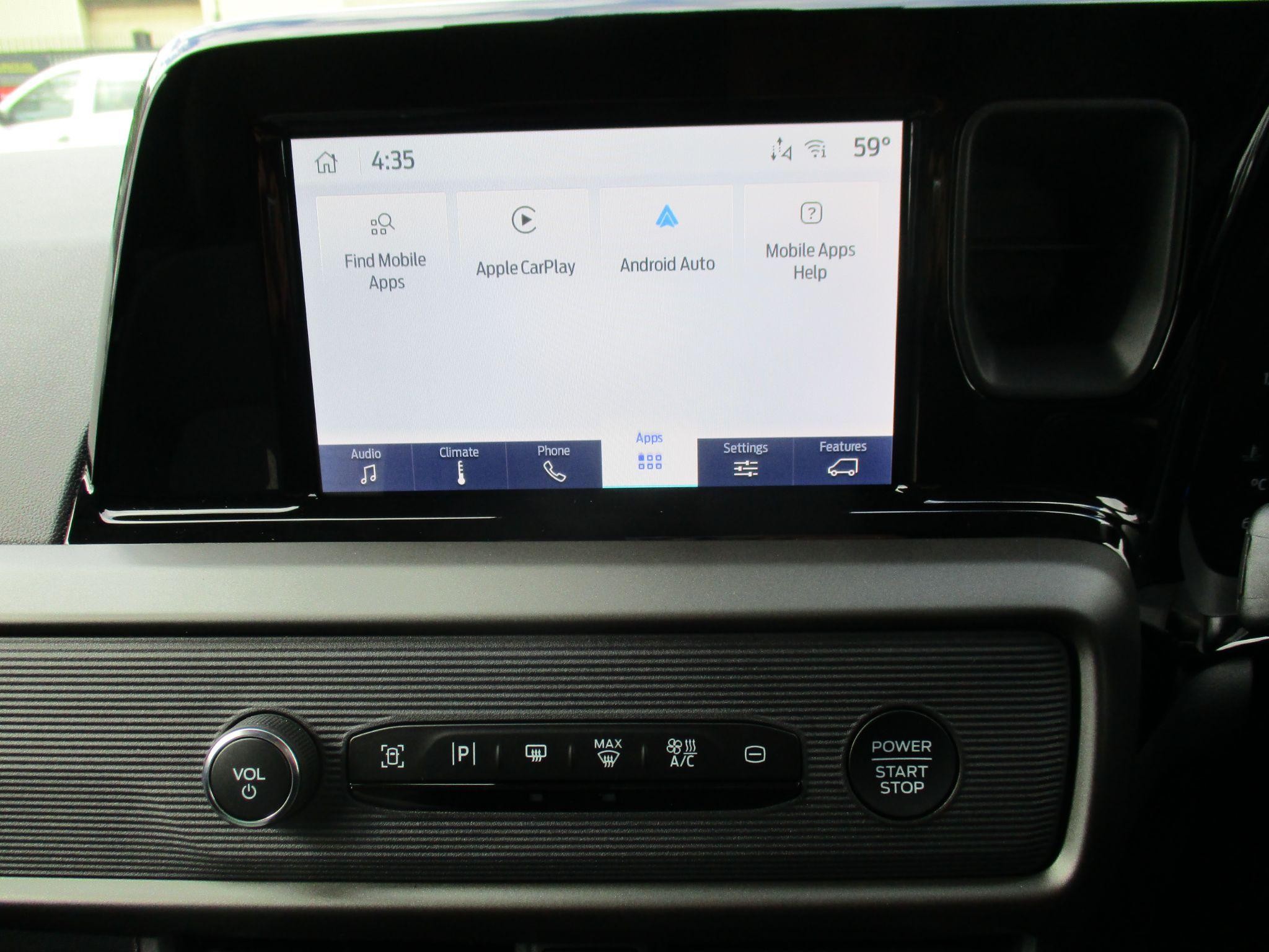 Ford Transit Courier Image 24