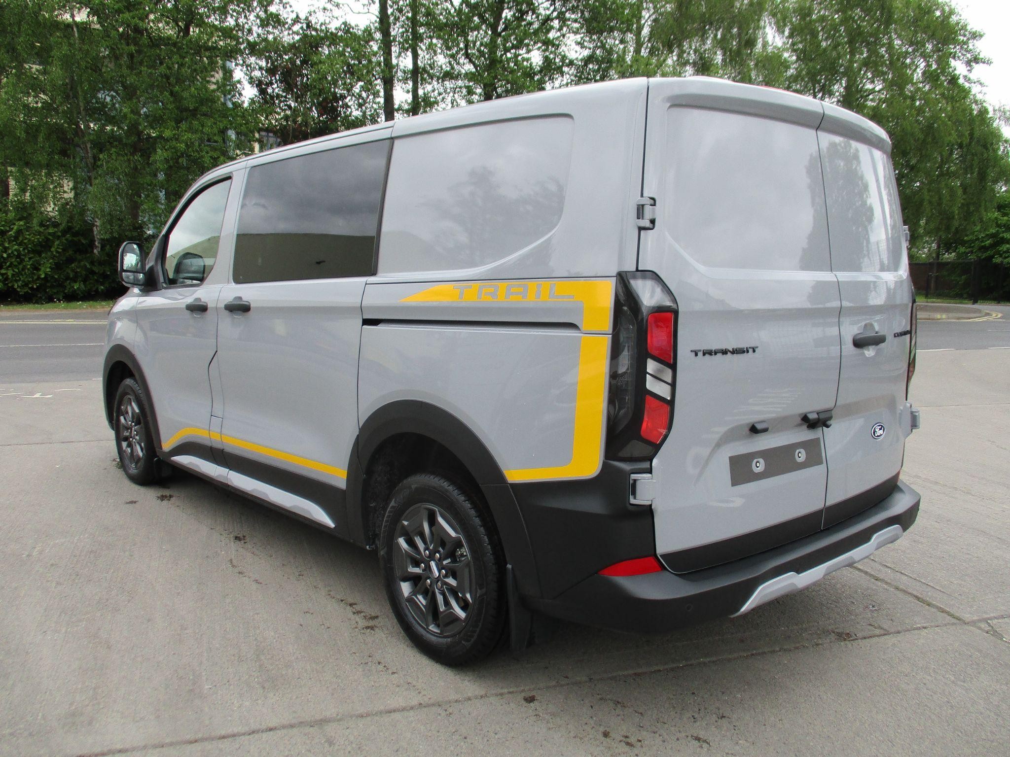 Ford Transit Custom Image 5