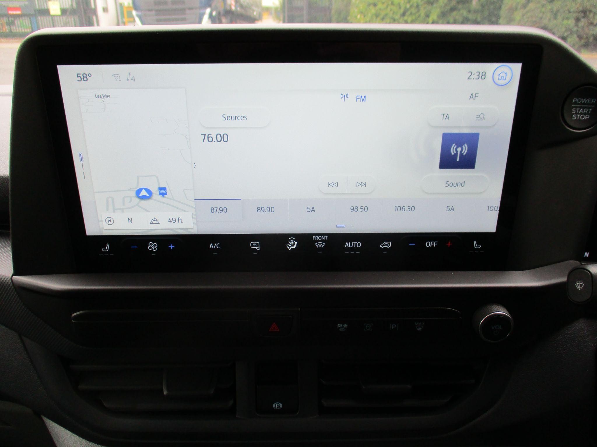 Ford Transit Custom Image 29