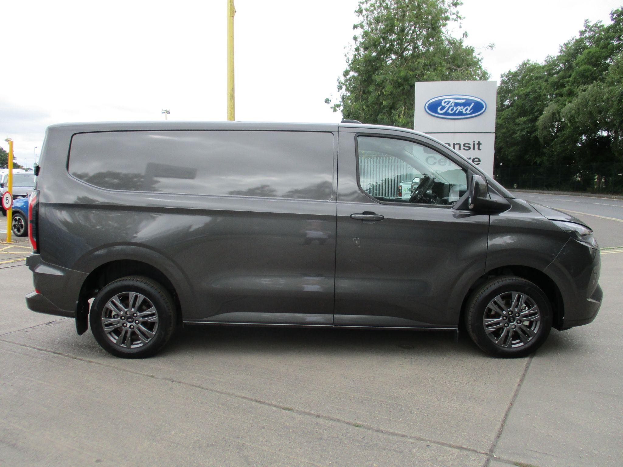Ford E-Transit Custom Image 2