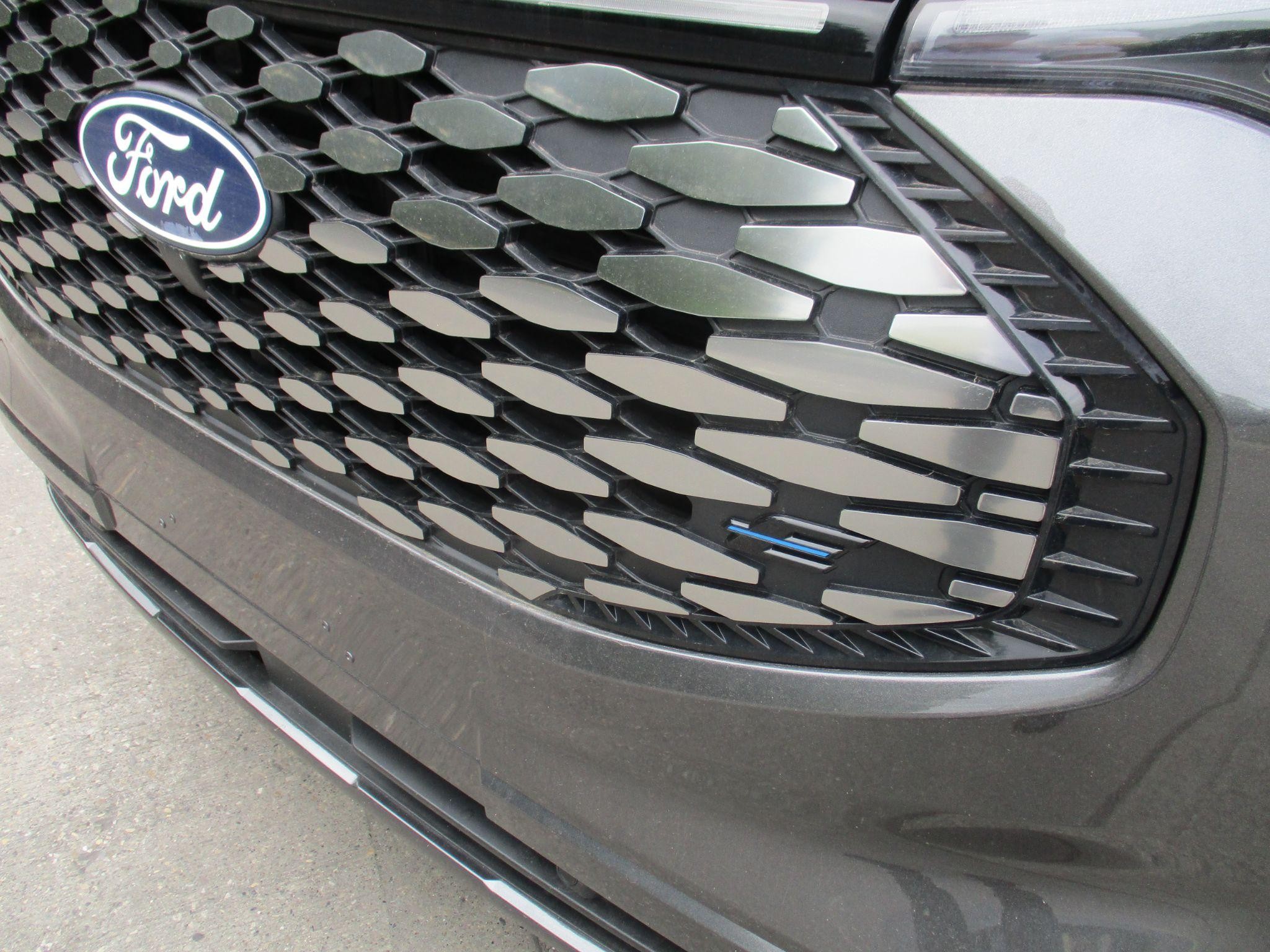 Ford E-Transit Custom Image 9