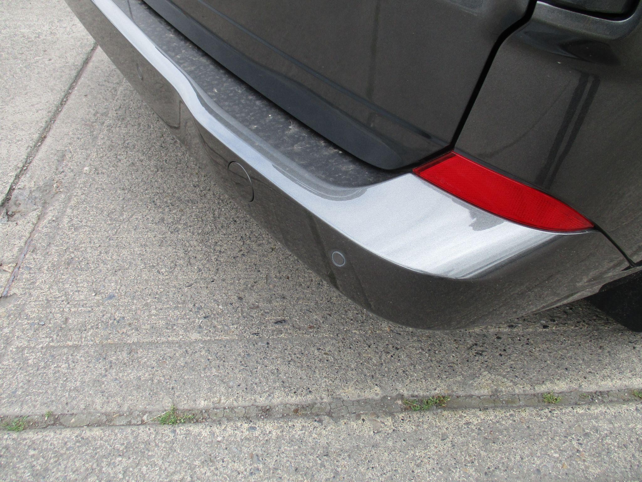 Ford E-Transit Custom Image 14