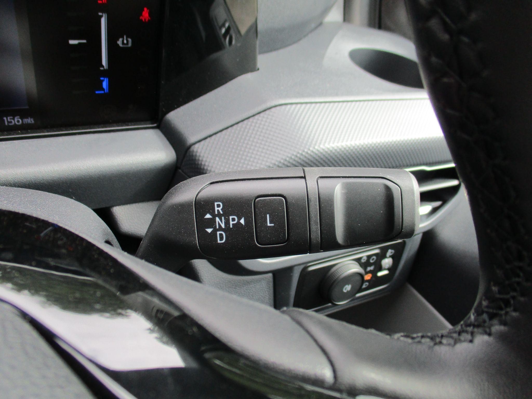 Ford E-Transit Custom Image 28