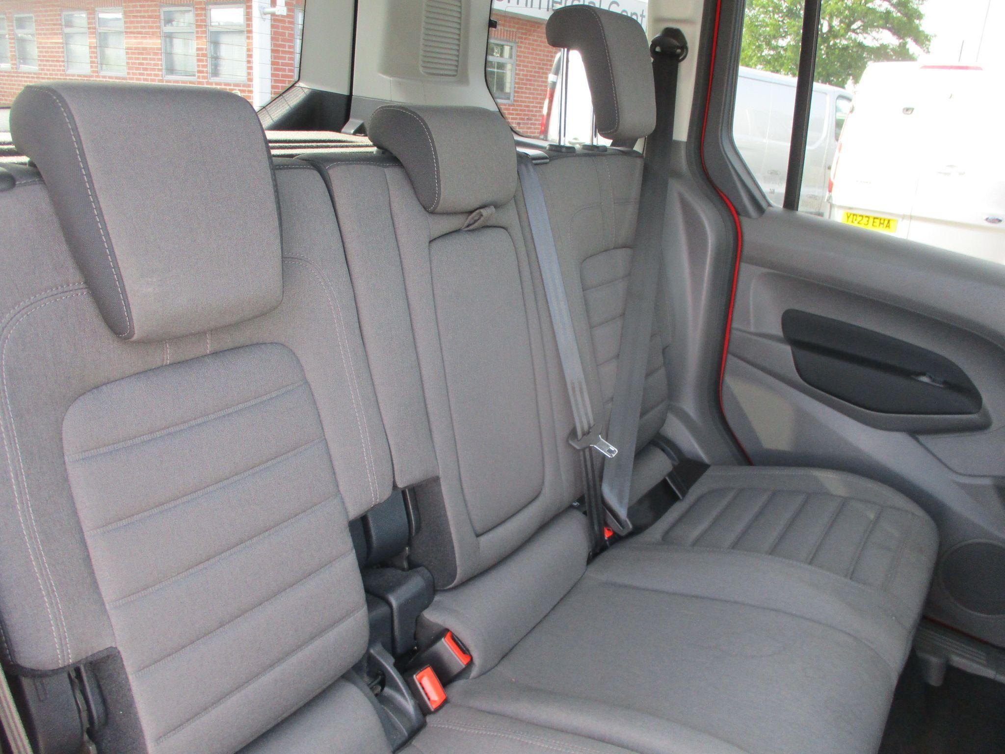 Ford Tourneo Connect Image 17