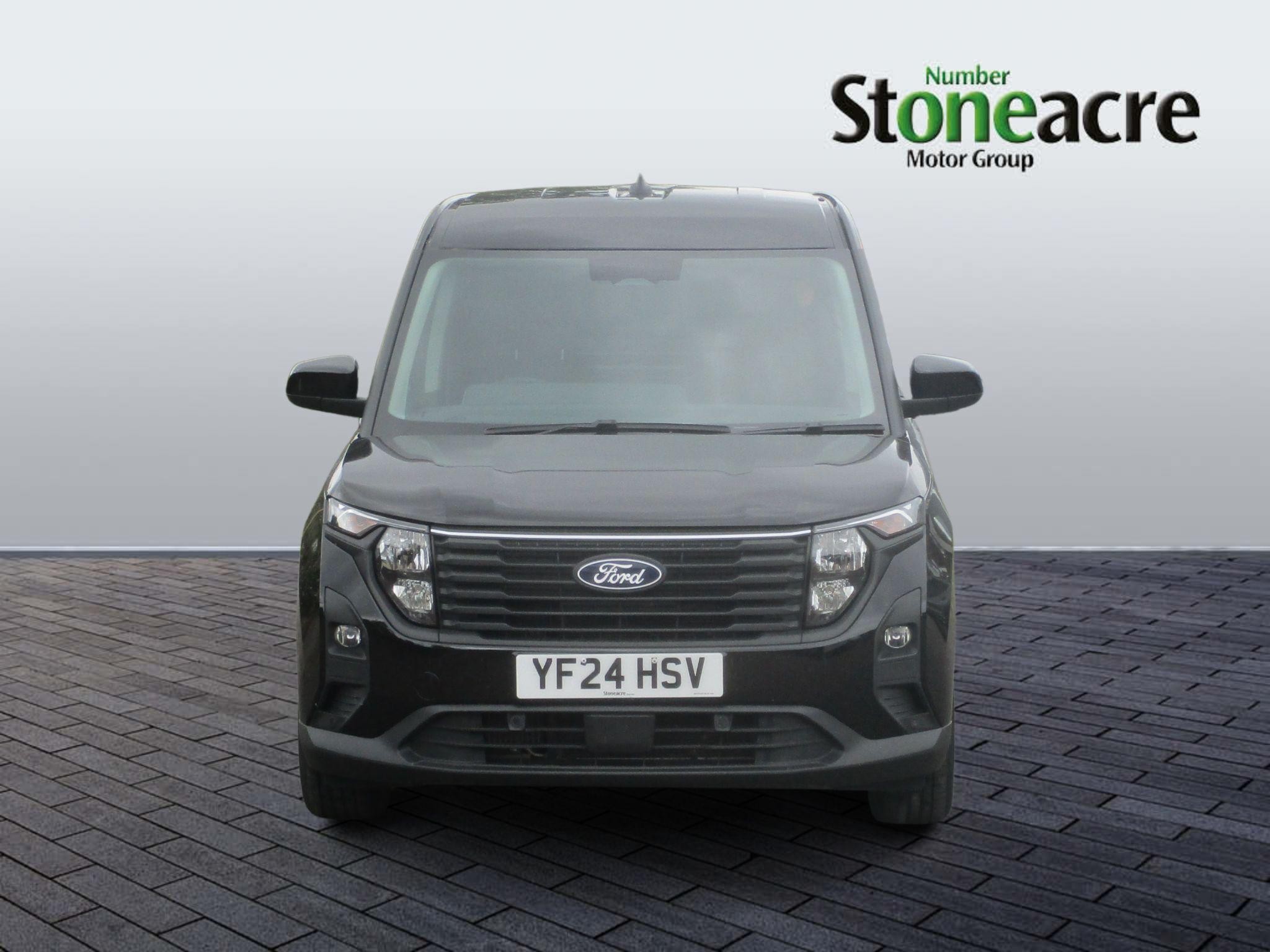 Ford Transit Courier Image 4