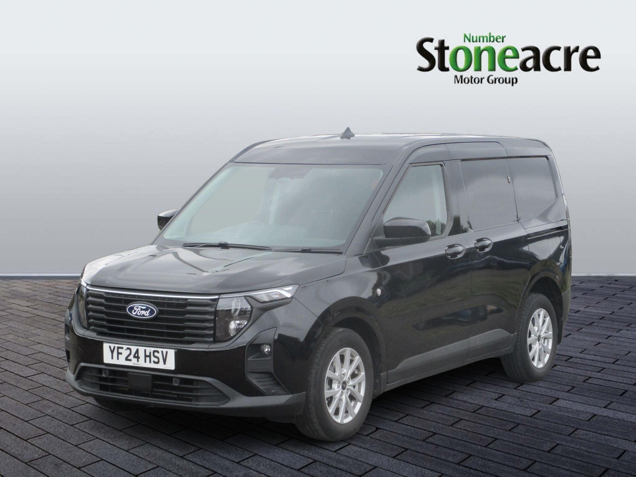 Ford Transit Courier Image 5