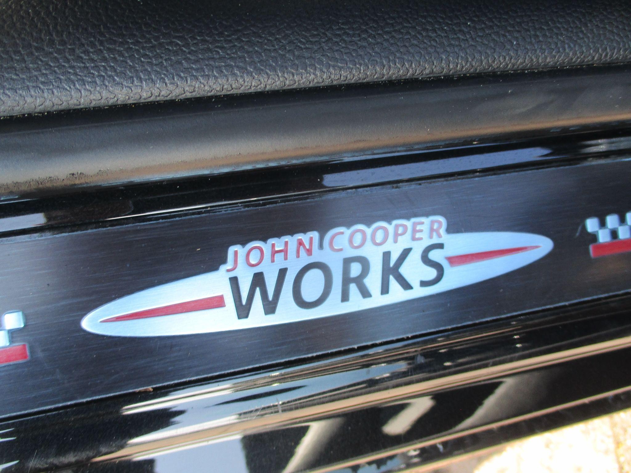MINI Hatch Image 10
