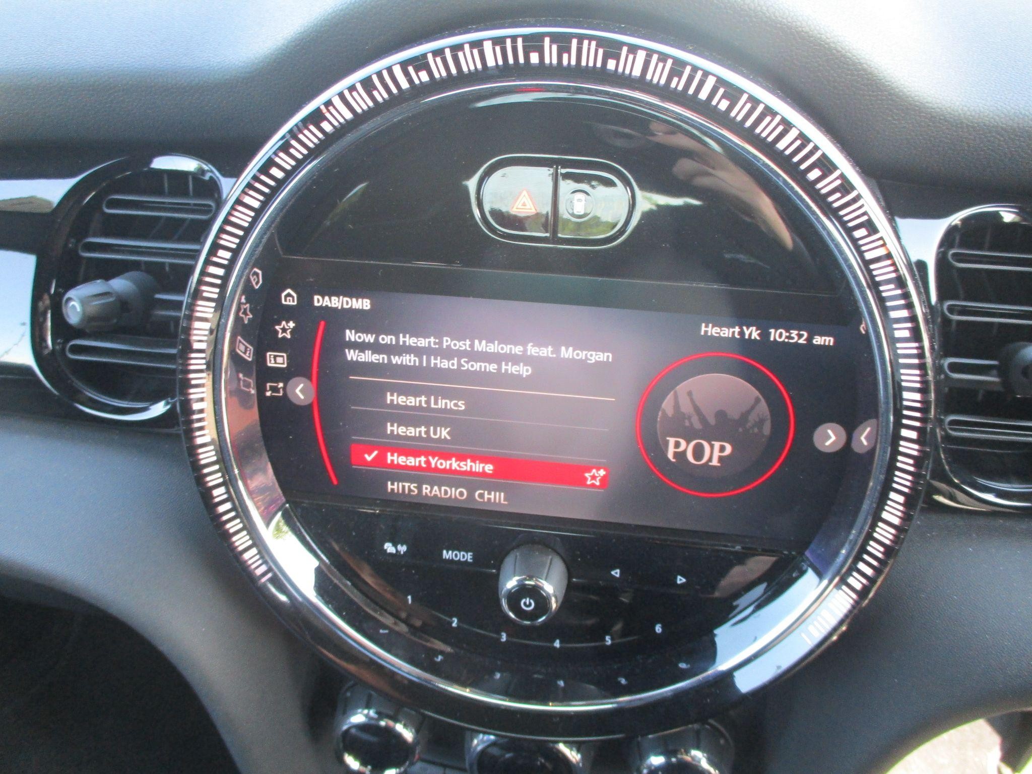 MINI Hatch Image 11