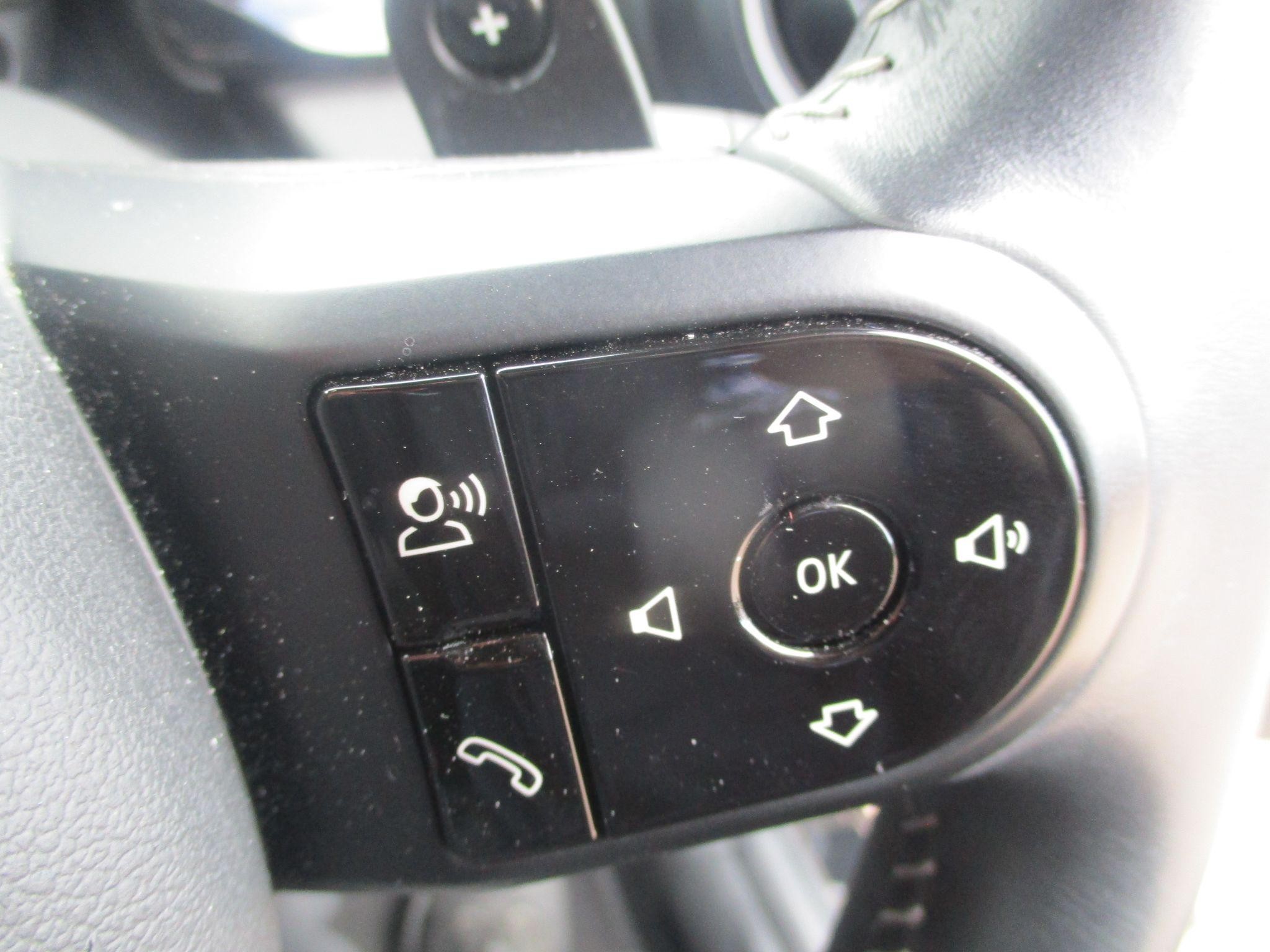 MINI Hatch Image 20