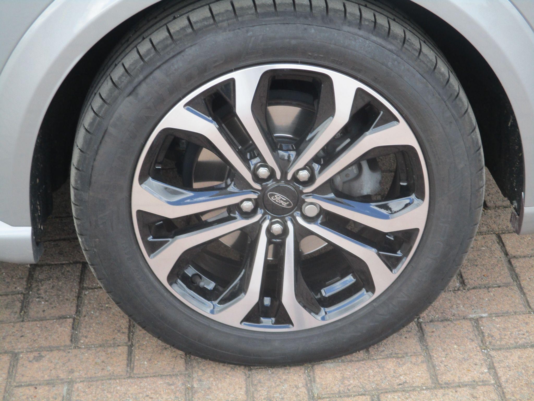 Ford Puma Image 9