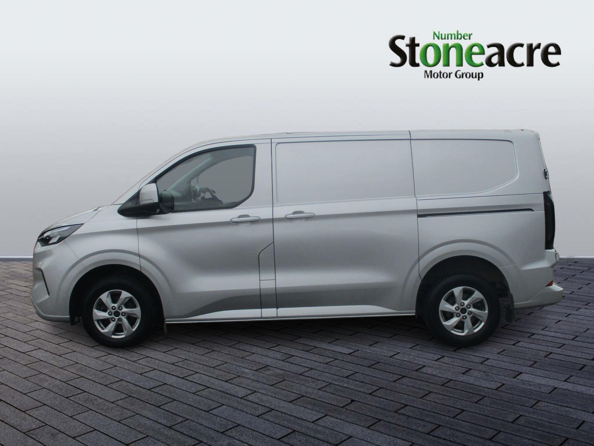 Ford Transit Custom Image 8