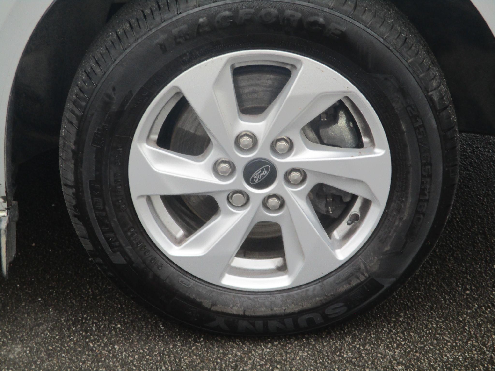 Ford Transit Custom Image 9
