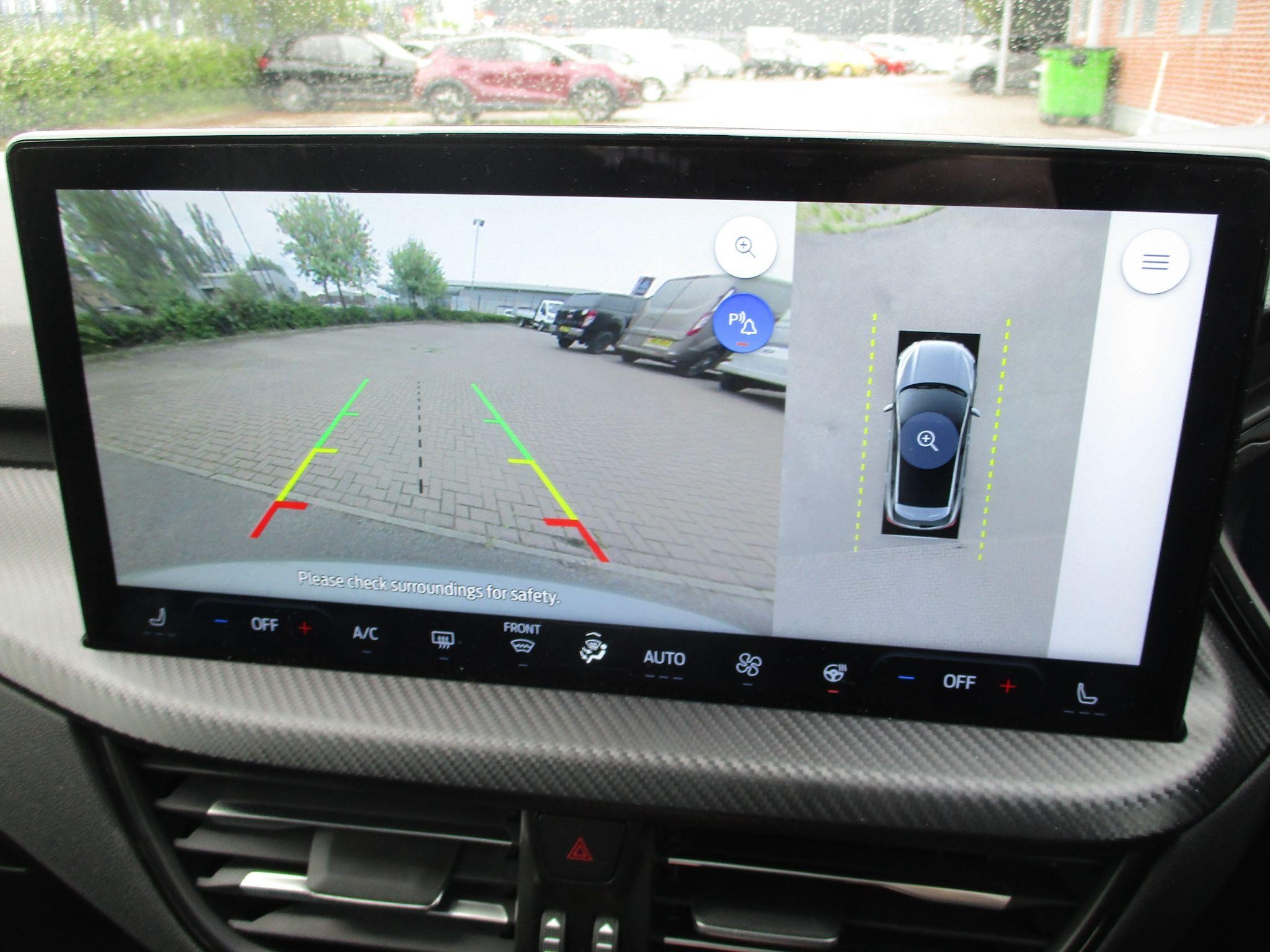 Ford Kuga Image 20