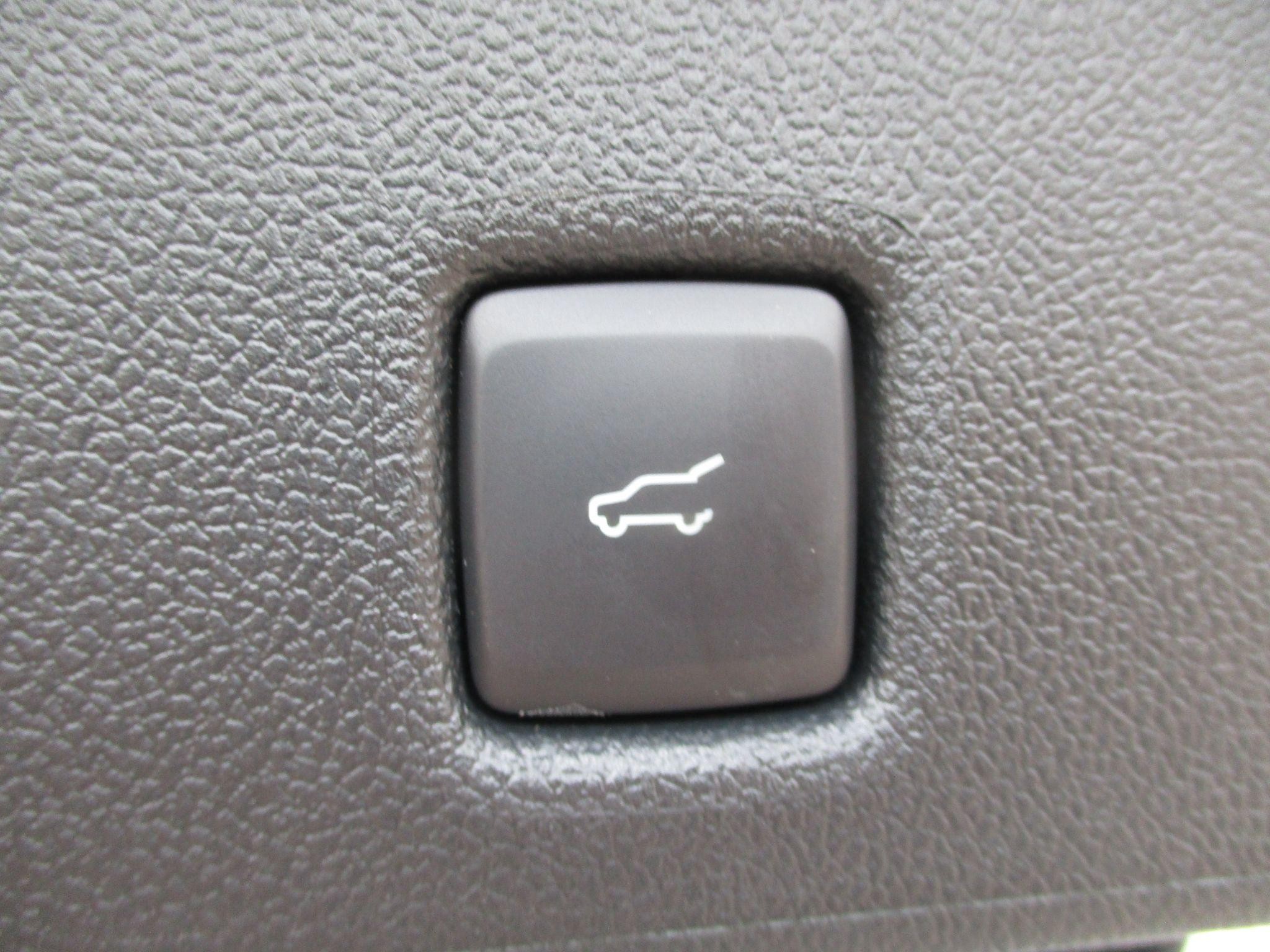 Ford Kuga Image 24