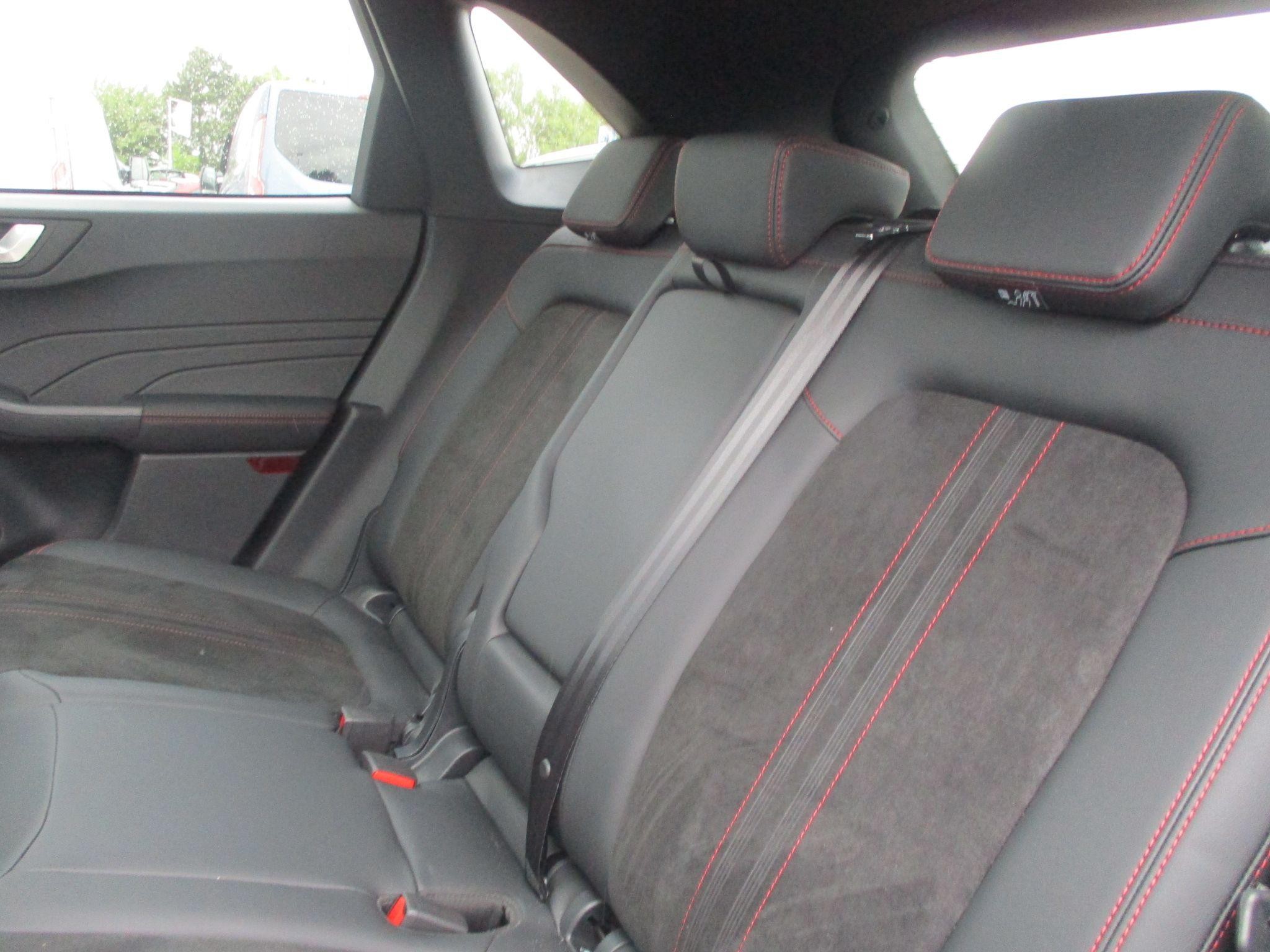Ford Kuga Image 25