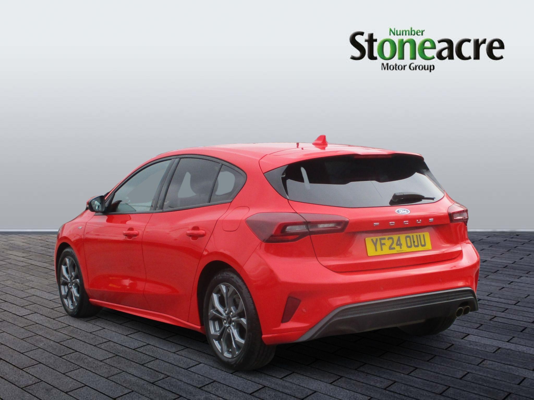 Ford Focus Image 8