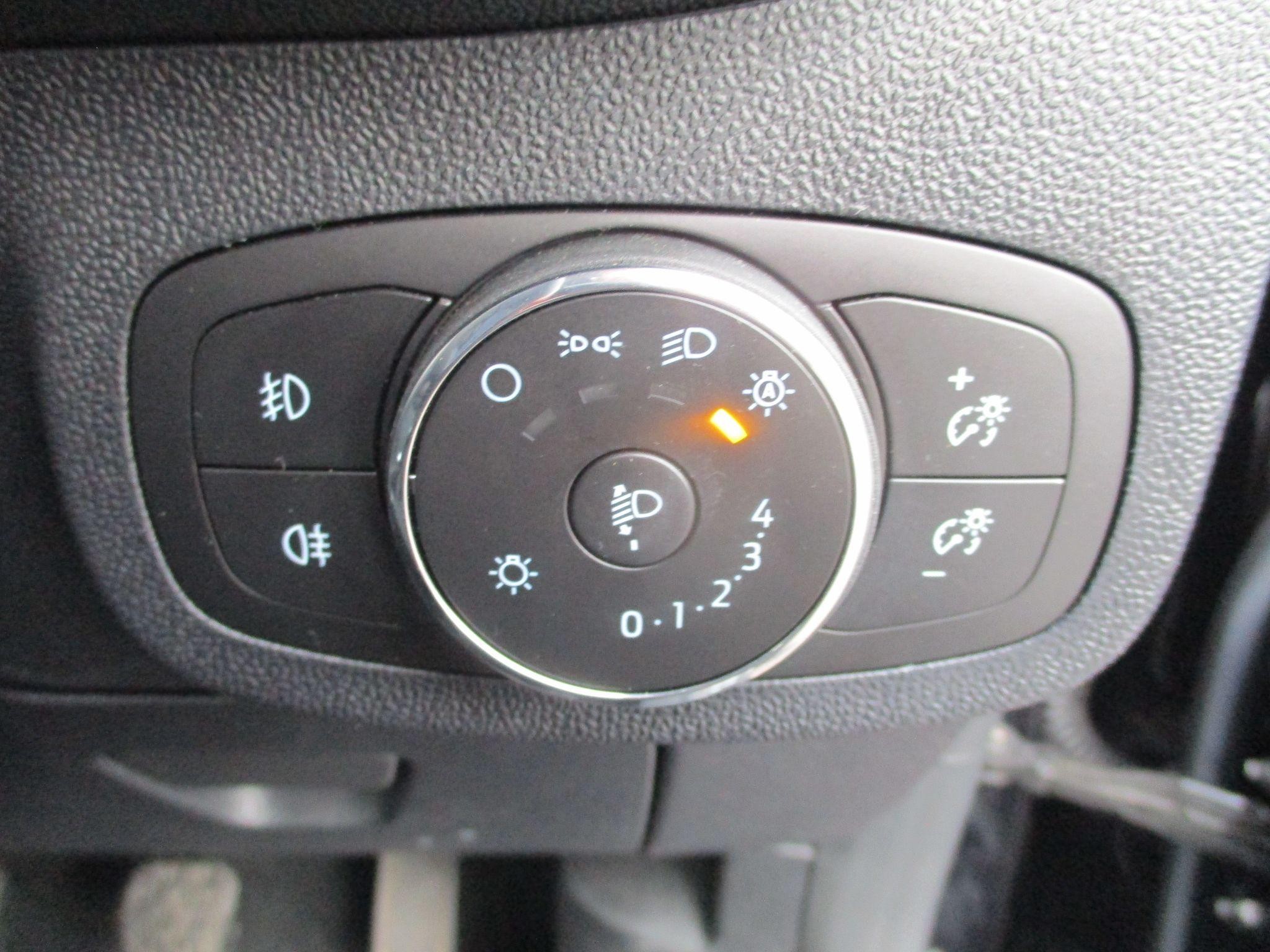Ford Fiesta Image 13
