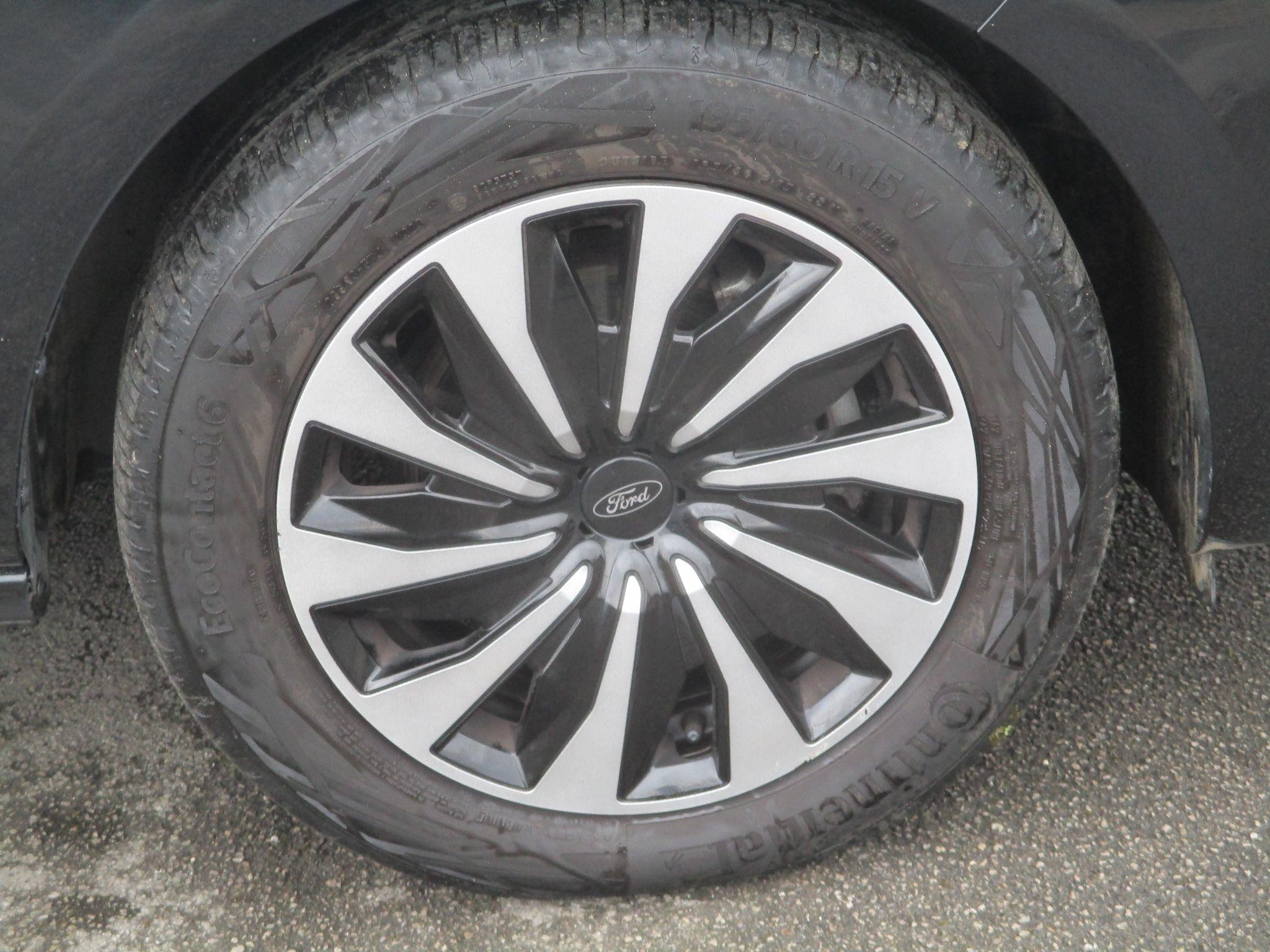 Ford Fiesta Image 11
