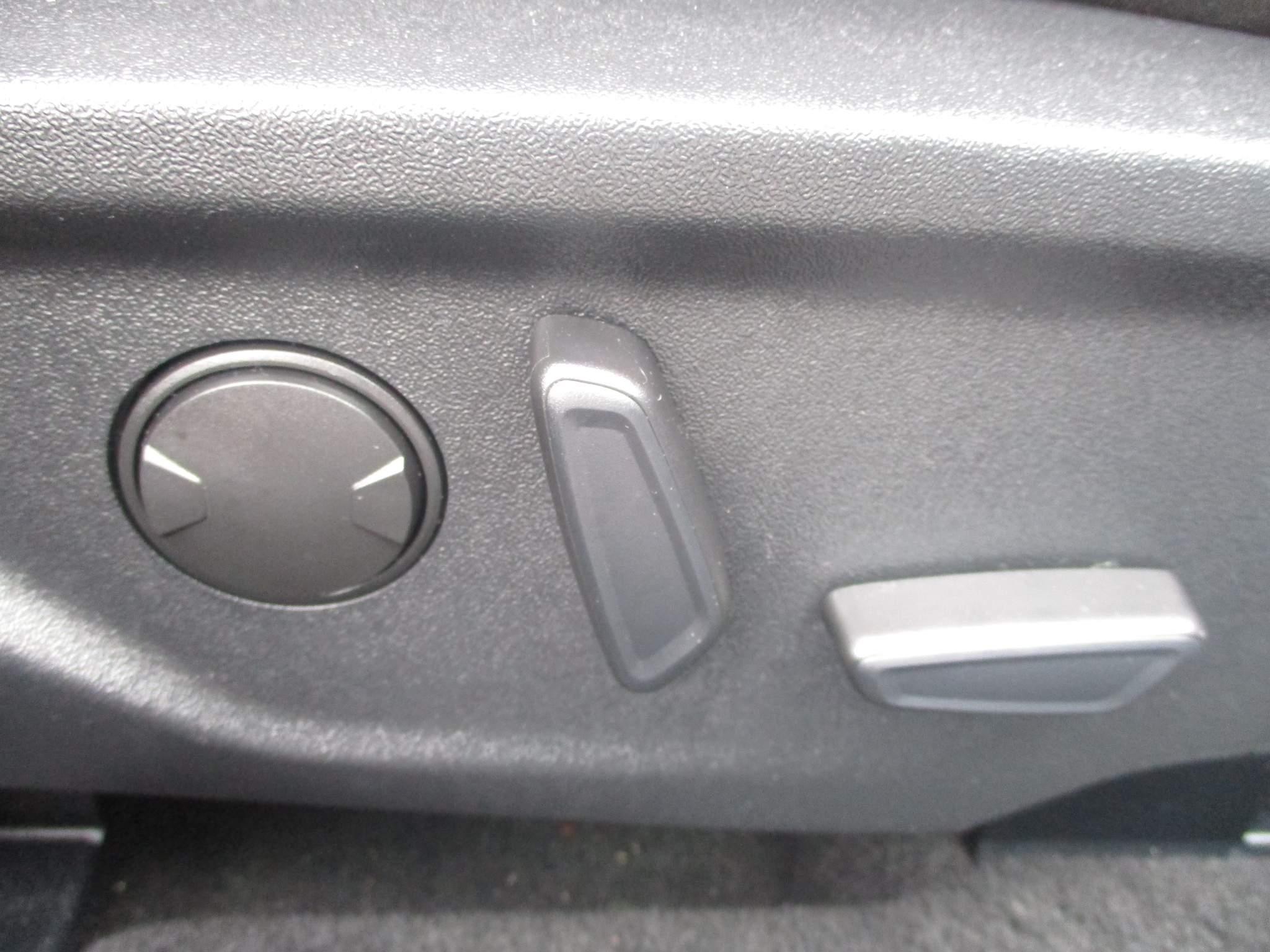 Ford Focus Image 13