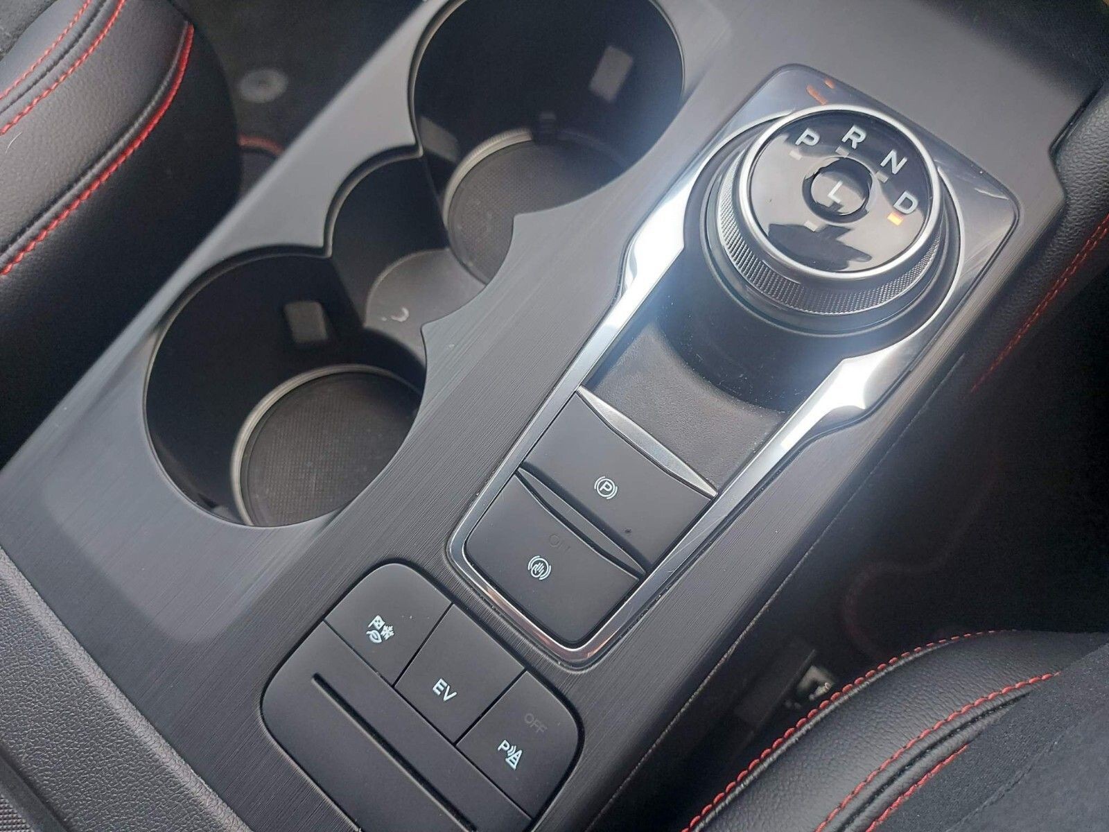 Ford Kuga Image 20