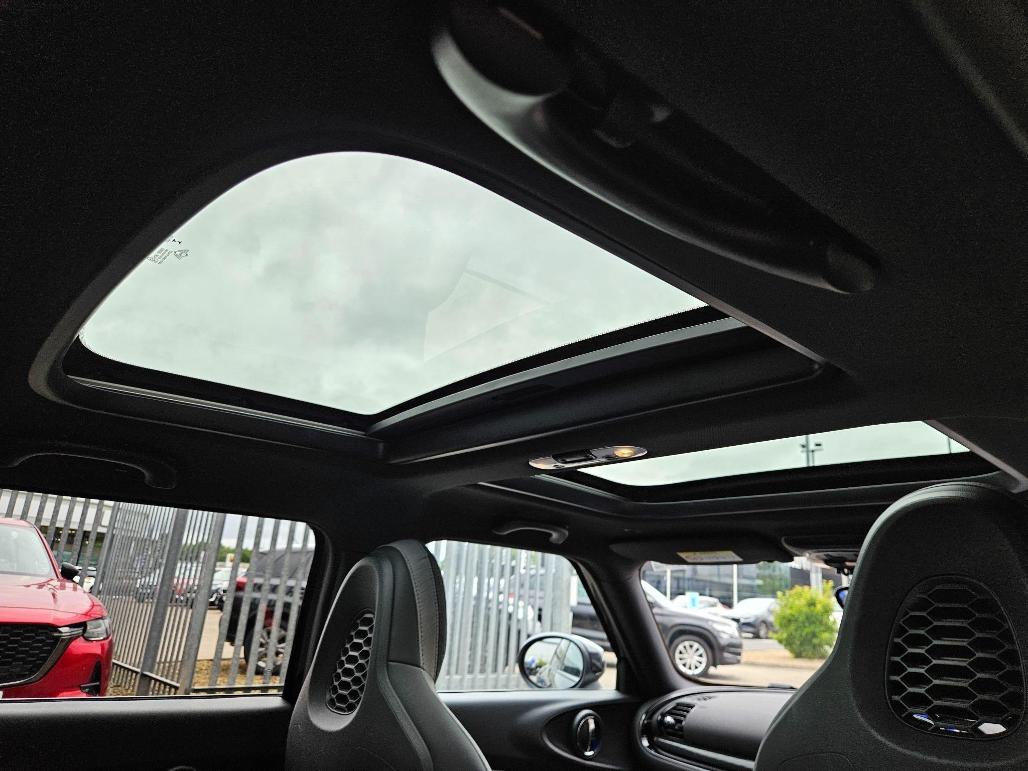 MINI Clubman Image 20
