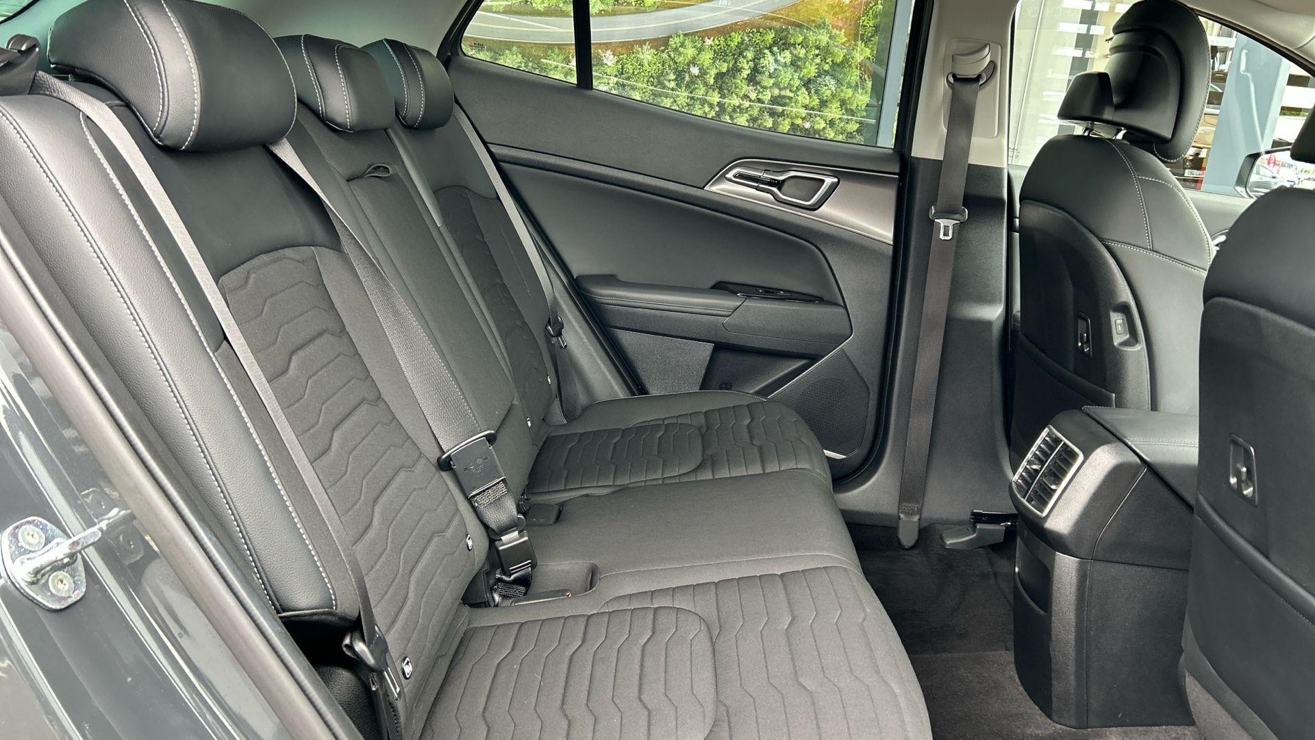 Kia Sportage Image 16