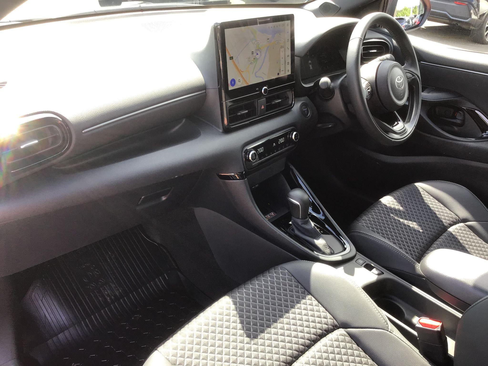 Toyota Yaris Image 13