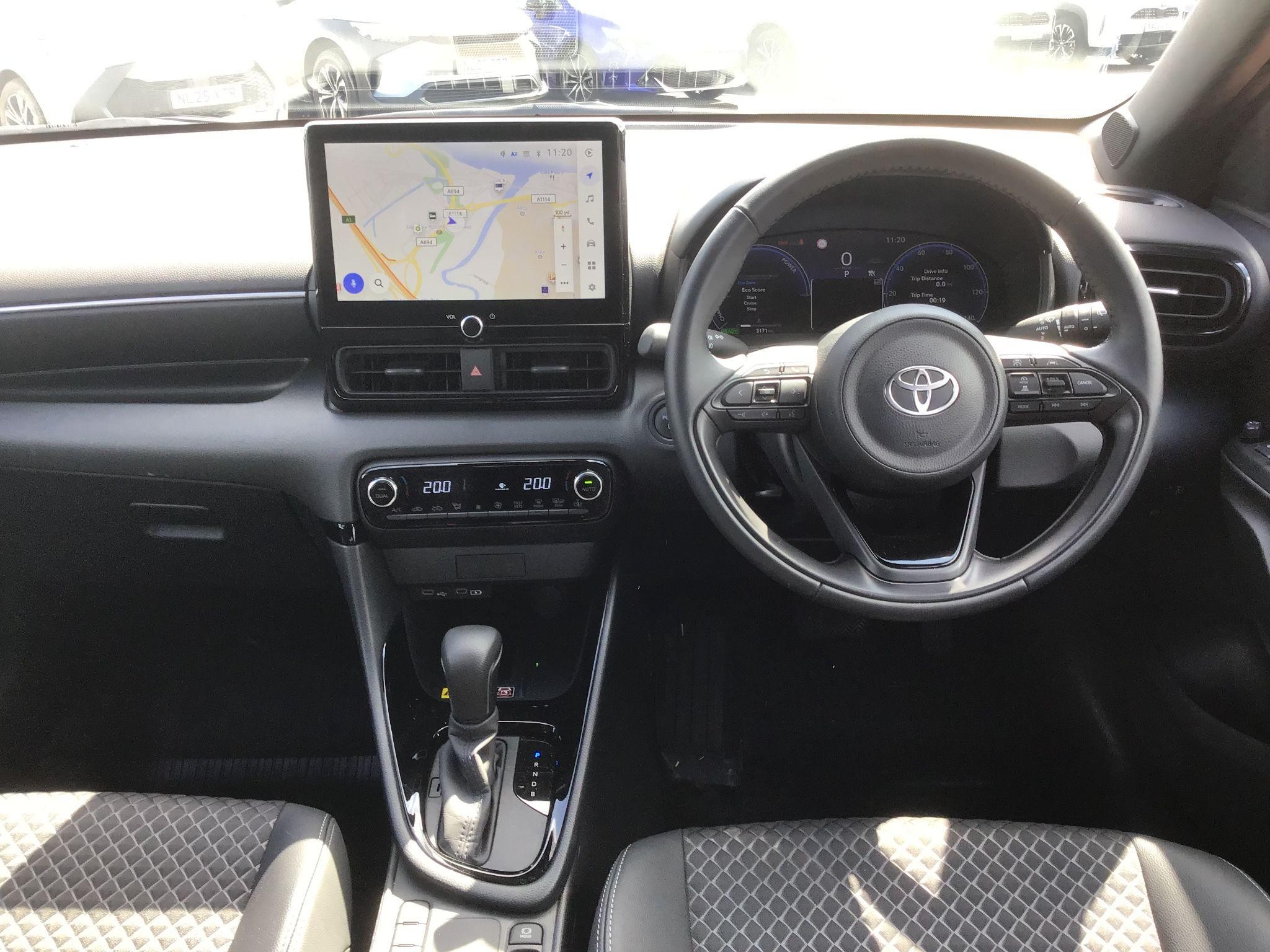 Toyota Yaris Image 14
