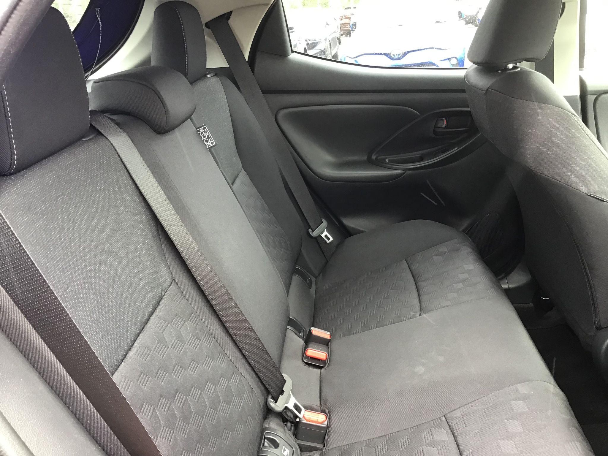 Toyota Yaris Image 19