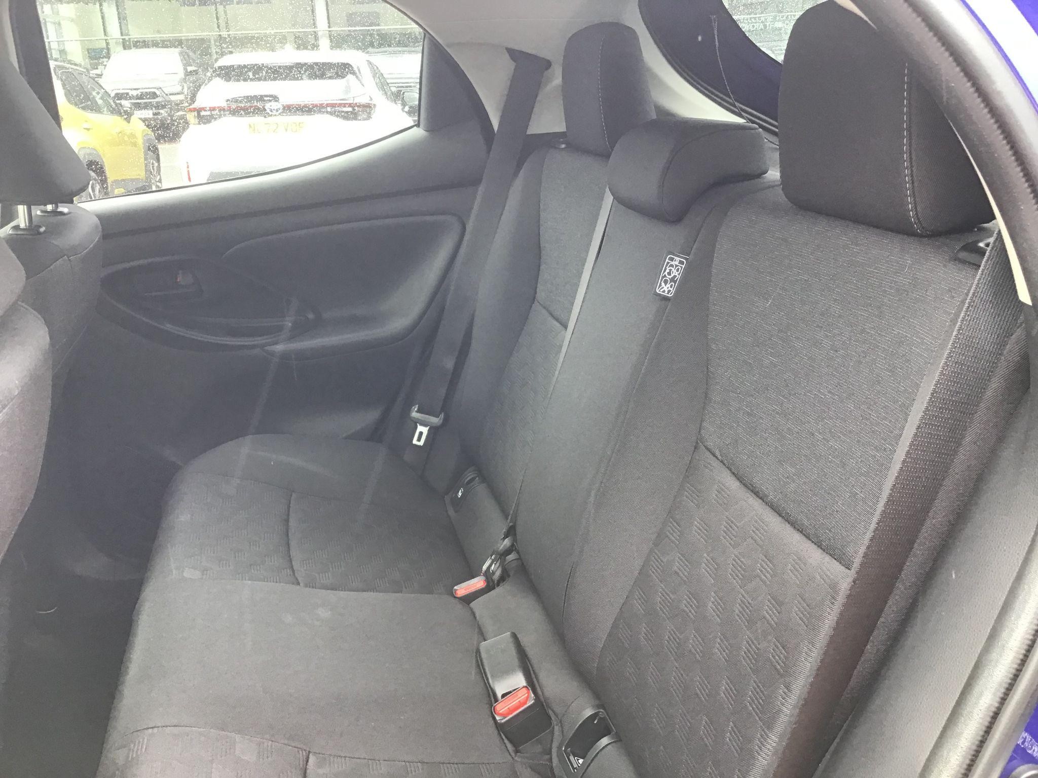 Toyota Yaris Image 20