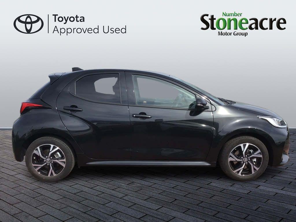 Toyota Yaris Image 4