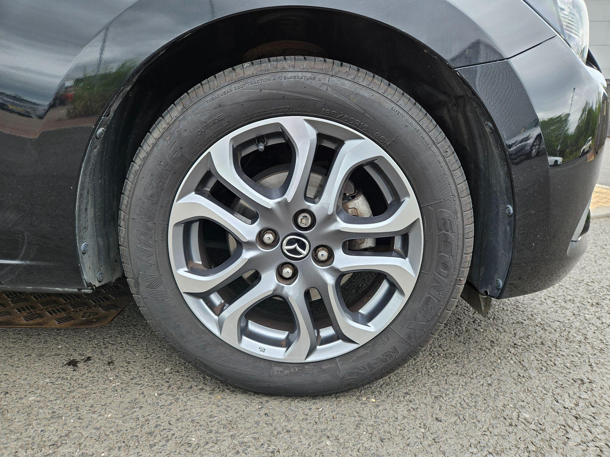 Mazda2 Image 9