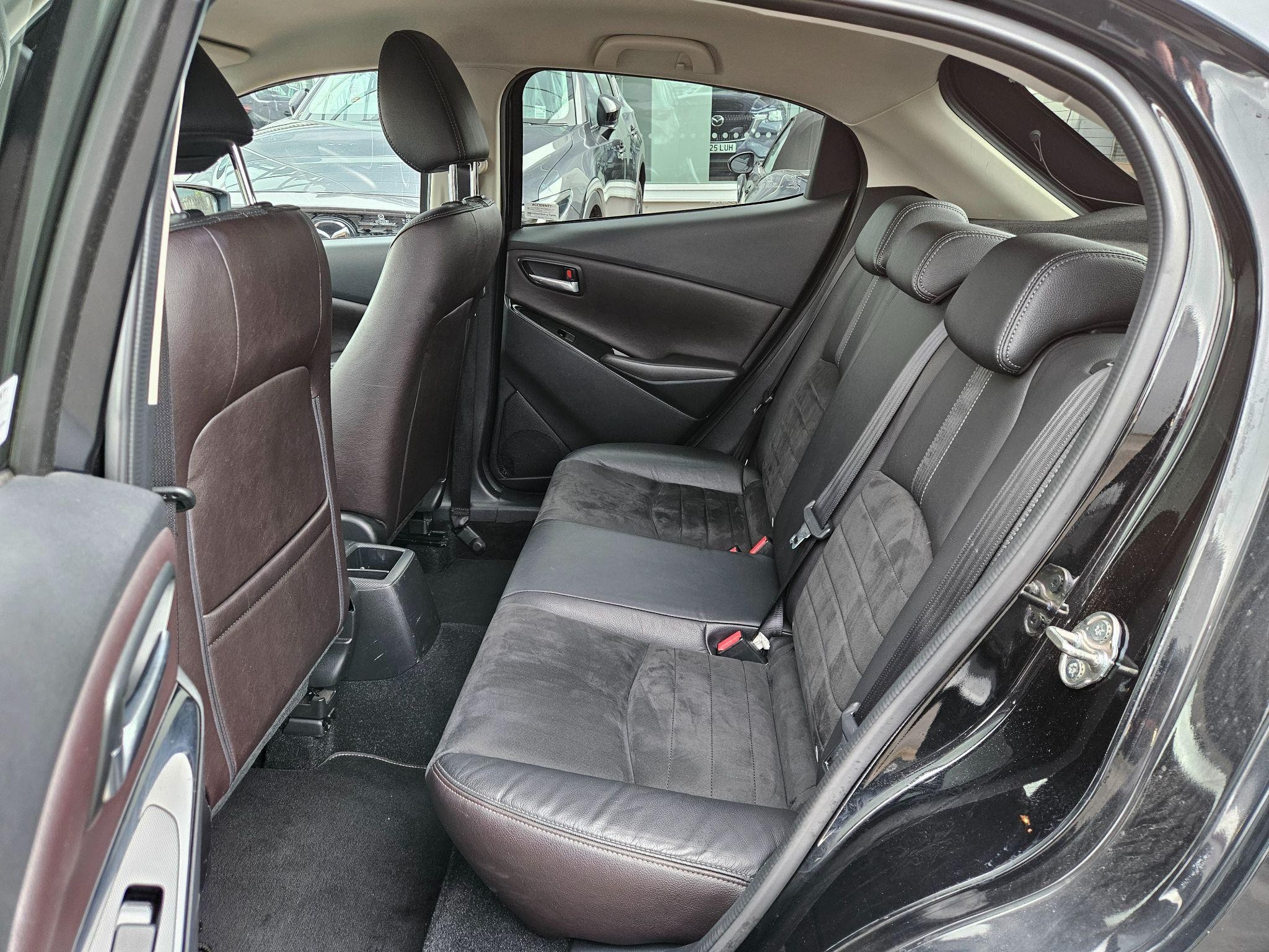 Mazda2 Image 18