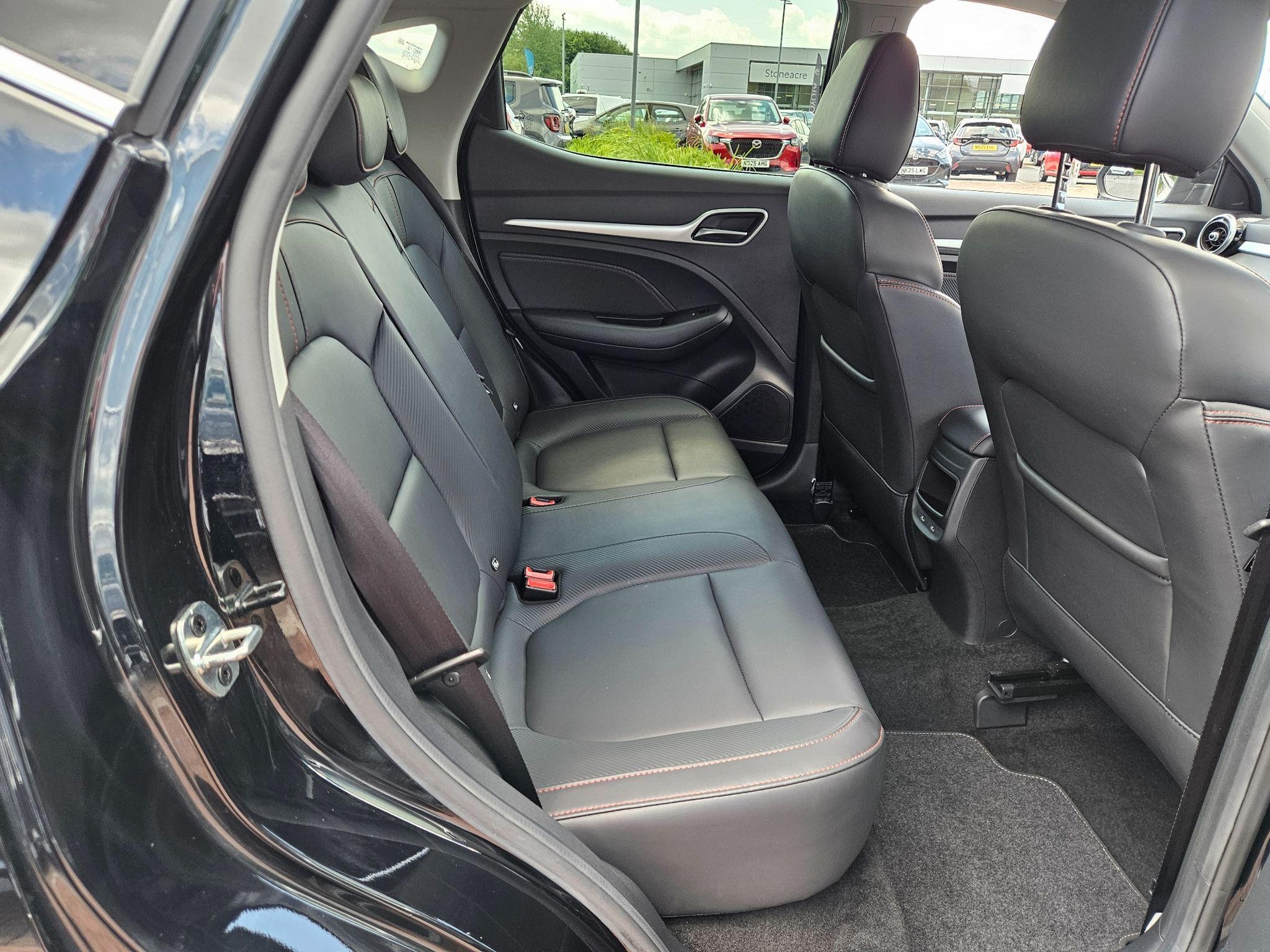 MG ZS Image 17