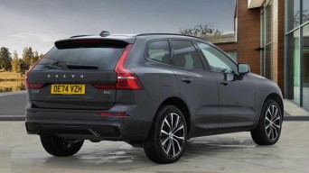 Volvo XC60 2.0 B5 MHEV Ultra Bright Auto AWD Euro 6 (s/s) 5dr OE74VZH Image 3