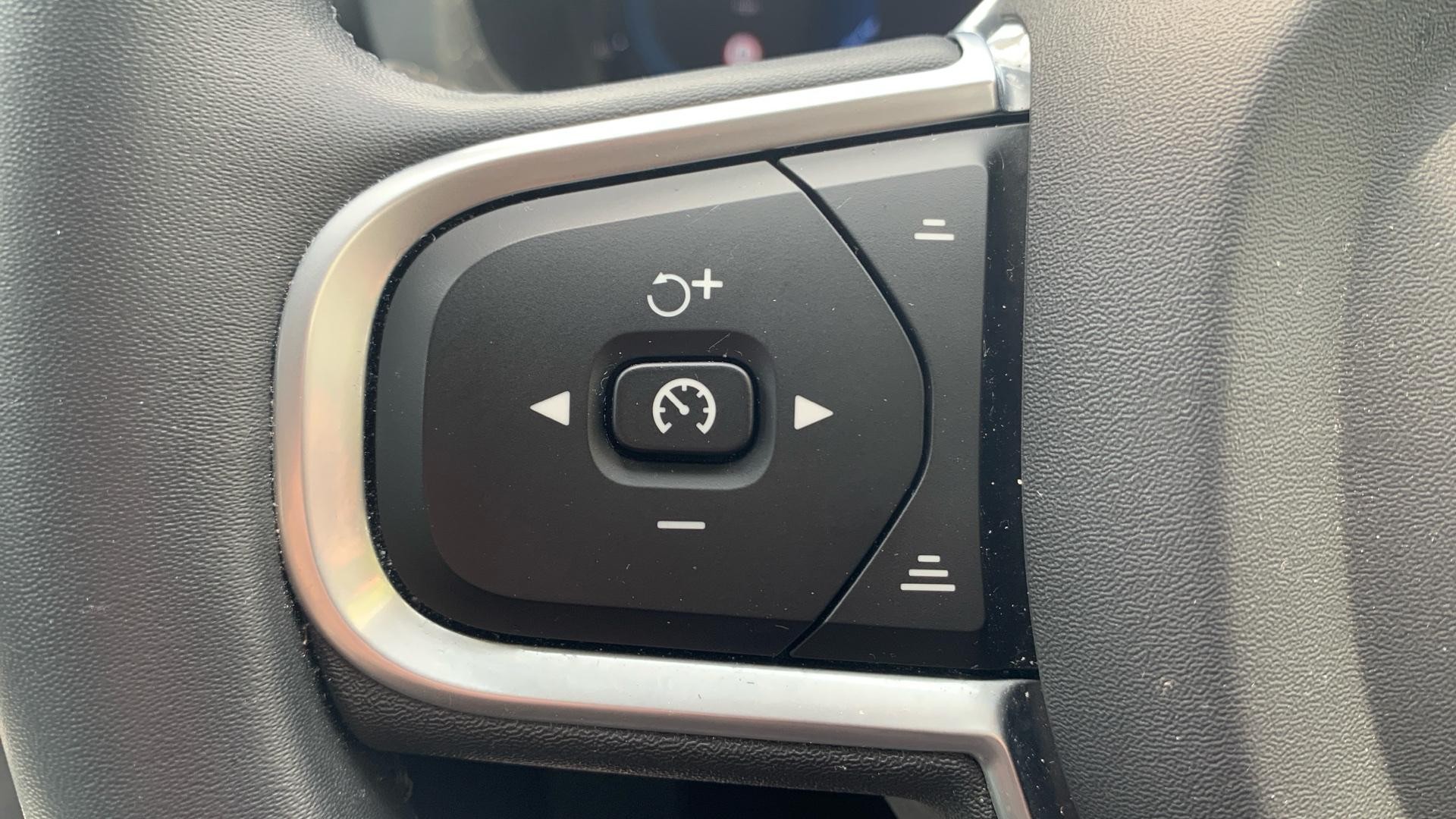Volvo XC60 Image 21