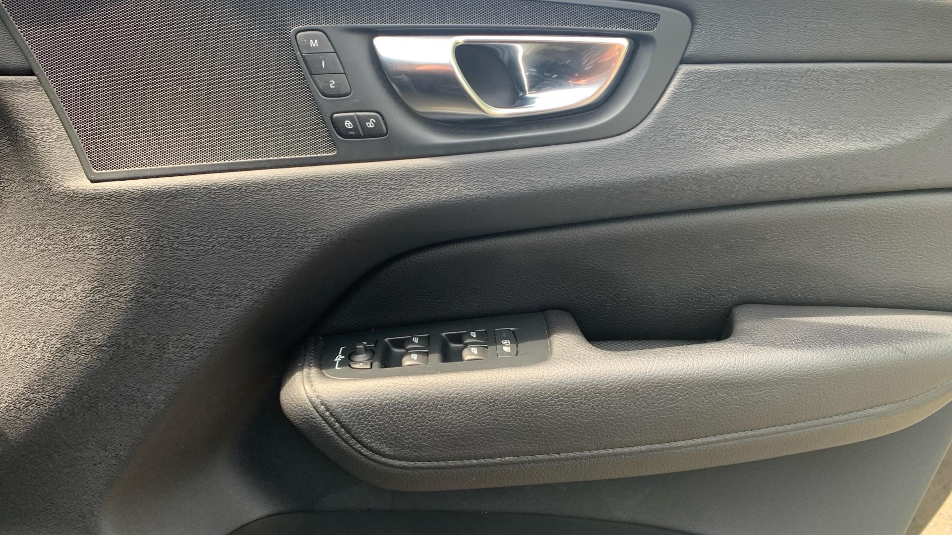 Volvo XC60 Image 29
