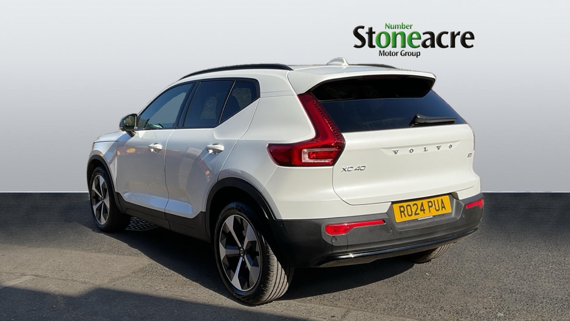 Volvo XC40 Image 2