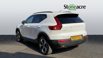 Volvo XC40 2.0 B3P Plus Dark 5dr Auto RO24PUA Image 2