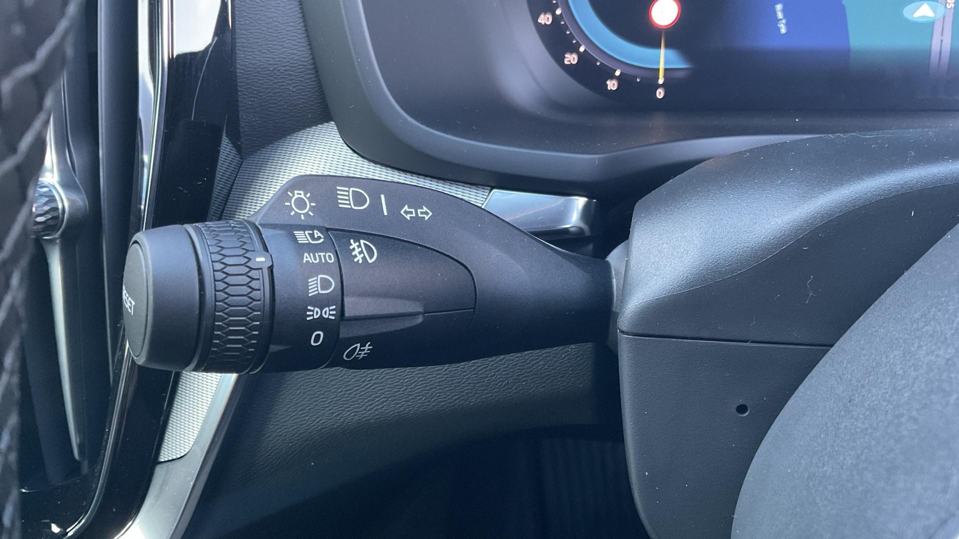Volvo V60 Image 24