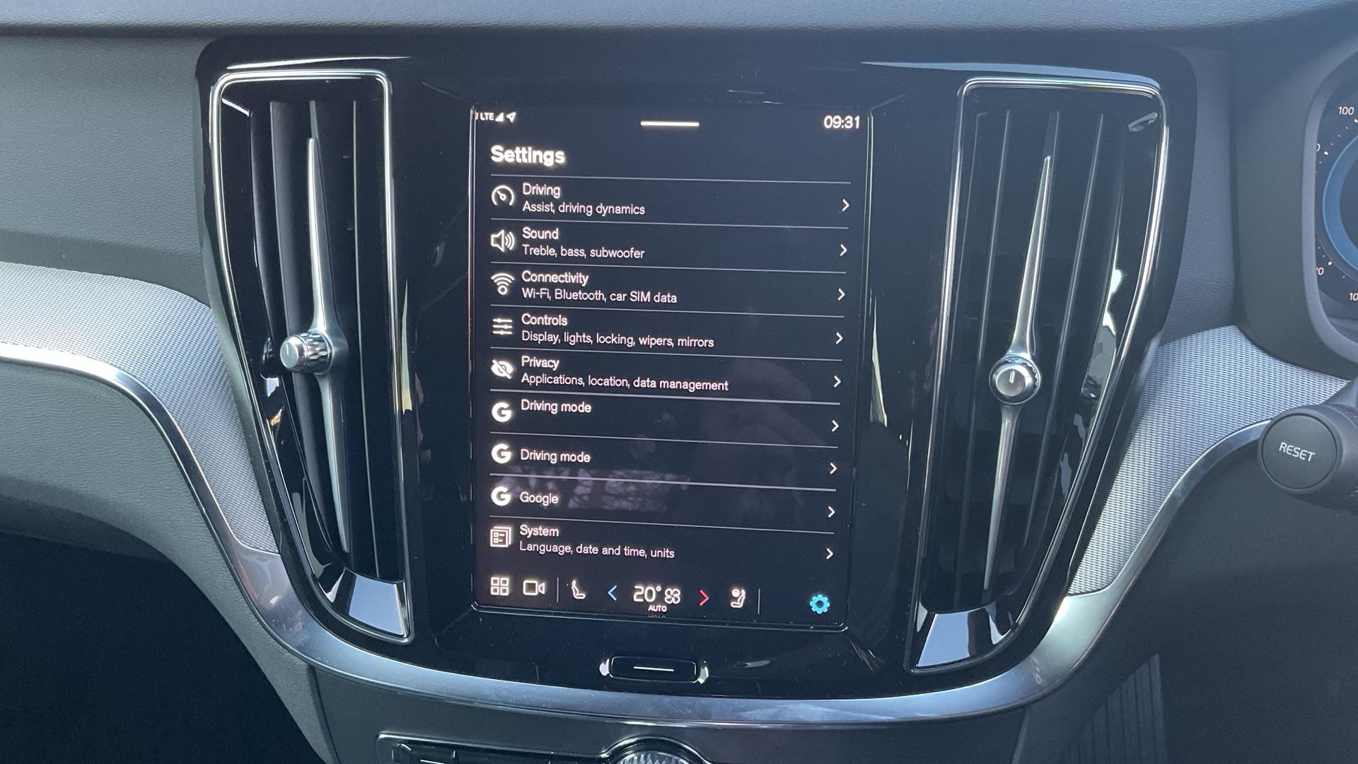 Volvo V60 Image 36