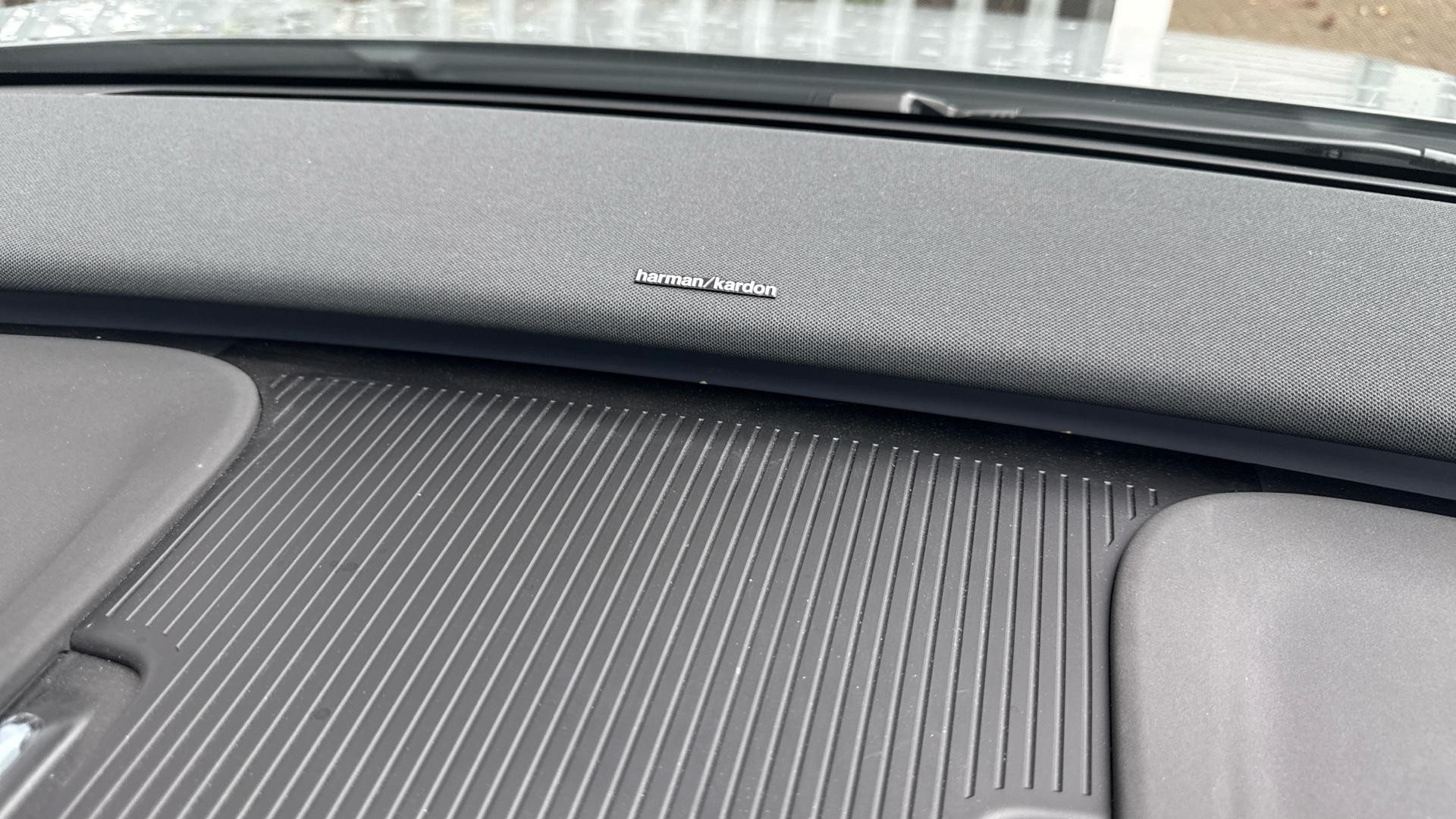 Volvo EX30 Image 21