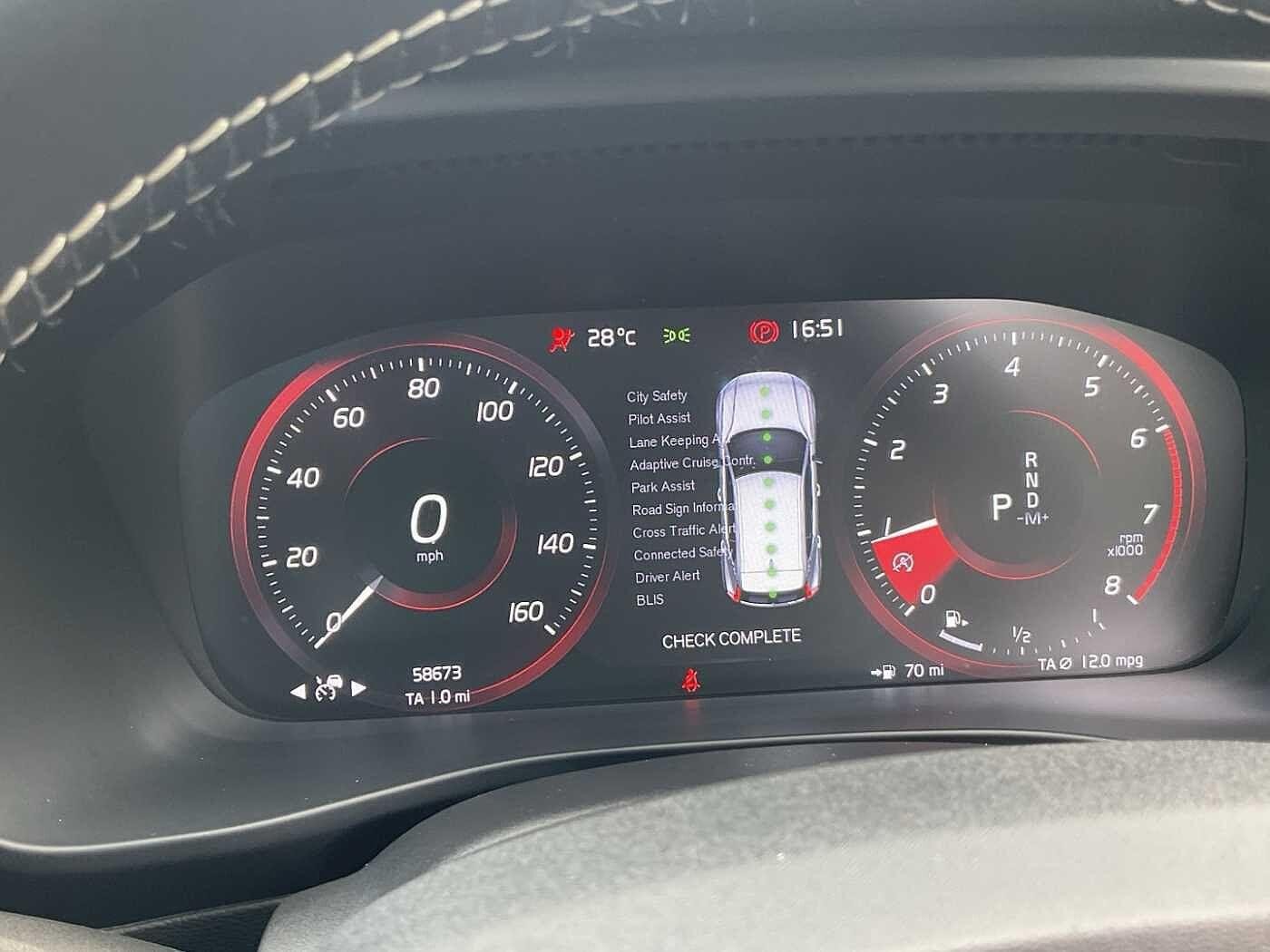 Volvo XC40 Image 11