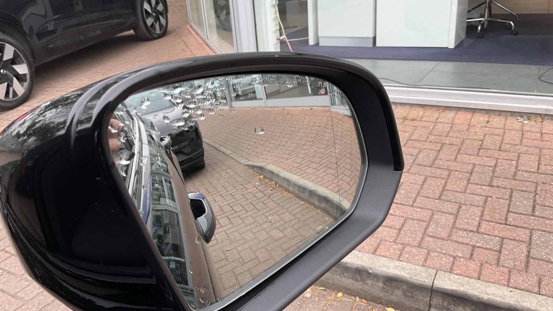 Volvo XC40 Image 28