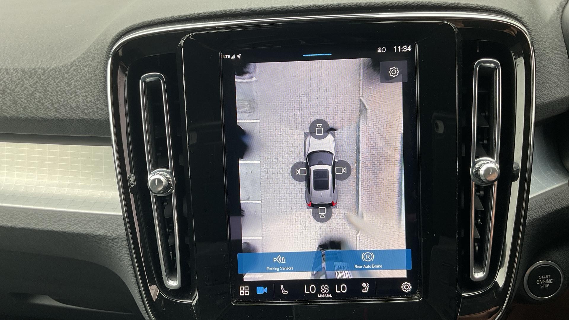 Volvo XC40 Image 32