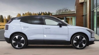 Volvo EX30 315kW Twin Motor Performance Ultra 69kWh 5dr Auto OE24CHF Image 2