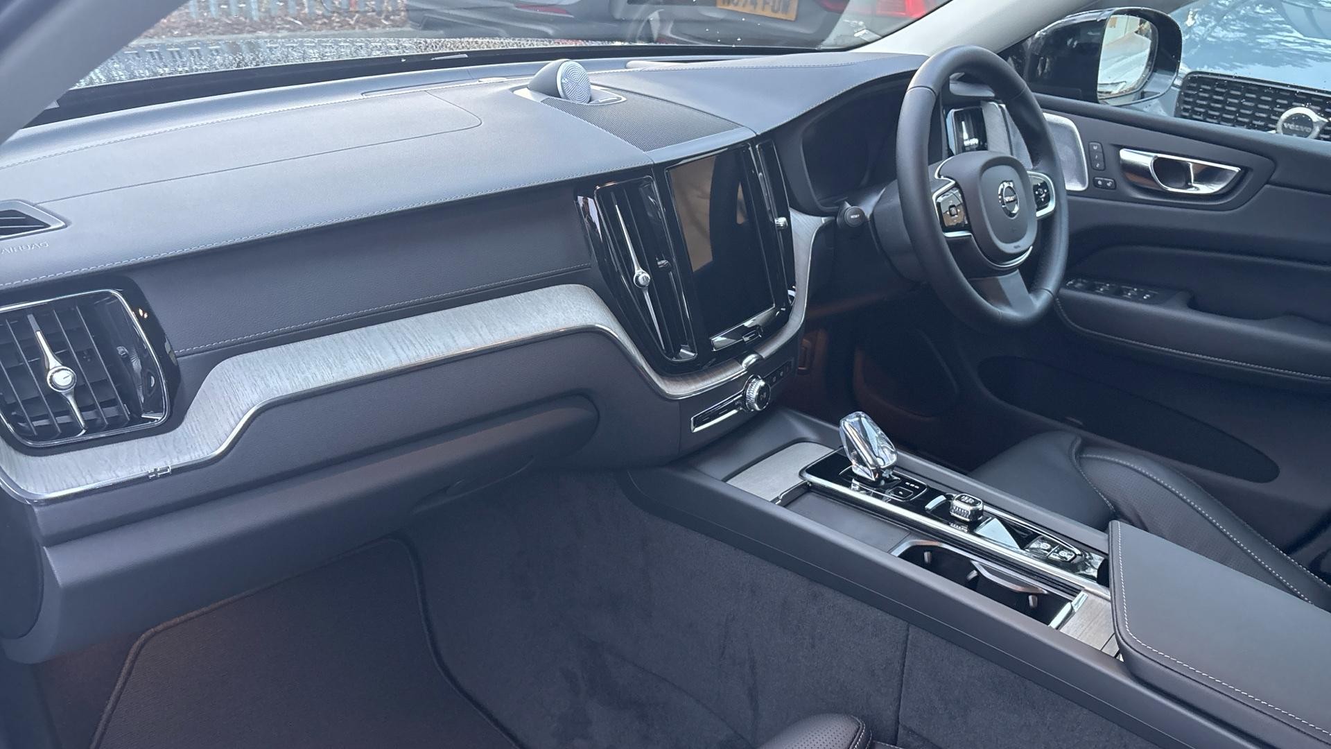 Volvo XC60 Image 4
